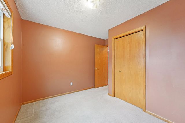 2736 88th Avenue NE, Blaine, MN 55449