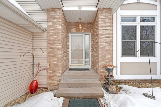 2736 88th Avenue NE, Blaine, MN 55449