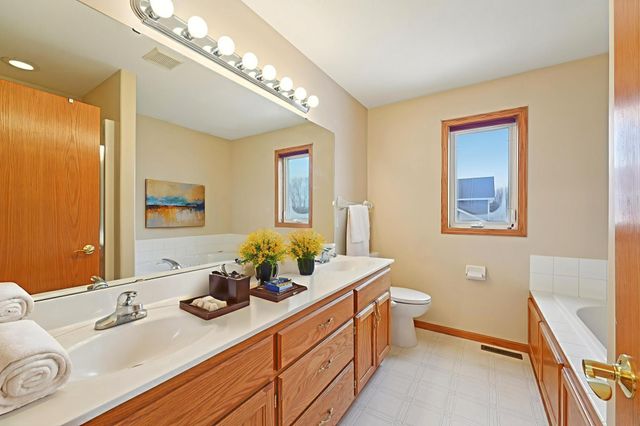 2736 88th Avenue NE, Blaine, MN 55449