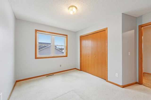 2736 88th Avenue NE, Blaine, MN 55449