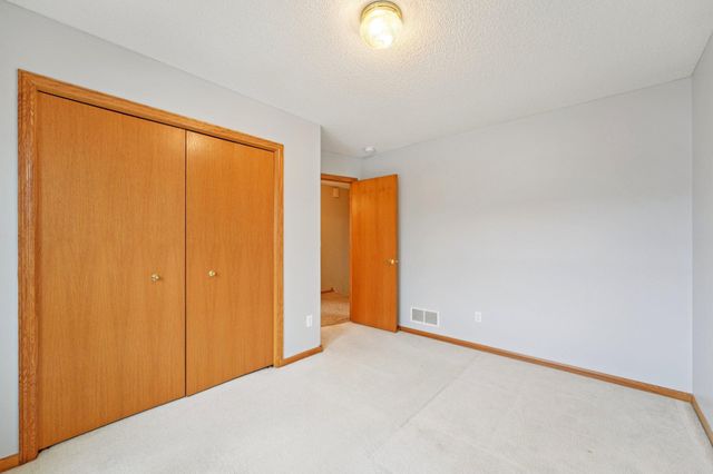 2736 88th Avenue NE, Blaine, MN 55449