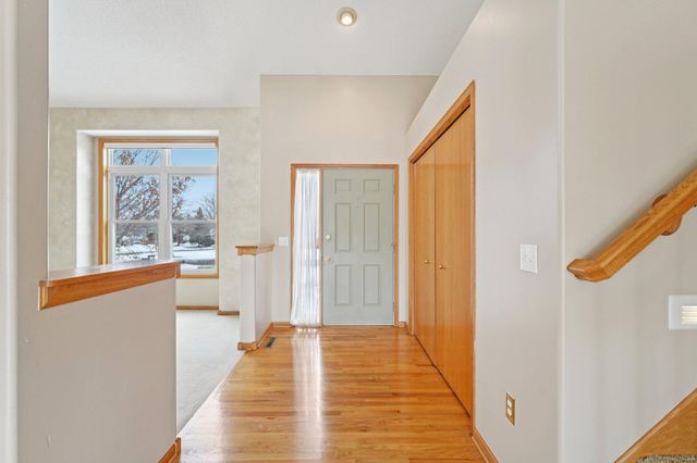 2736 88th Avenue NE, Blaine, MN 55449