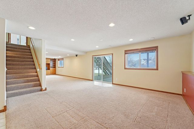 2736 88th Avenue NE, Blaine, MN 55449