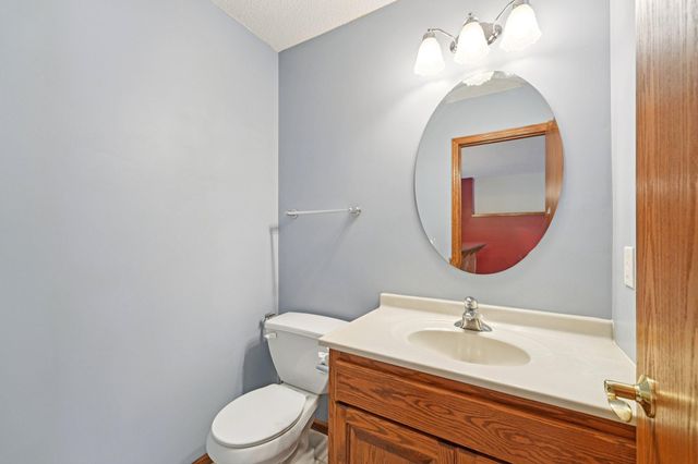 2736 88th Avenue NE, Blaine, MN 55449