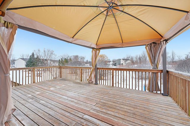 2736 88th Avenue NE, Blaine, MN 55449