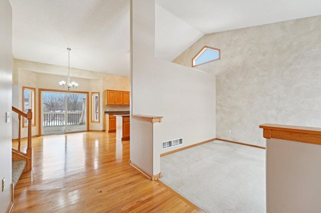 2736 88th Avenue NE, Blaine, MN 55449