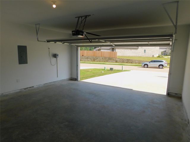 15212 Tattle Creek Lane, Conroe, TX 77384