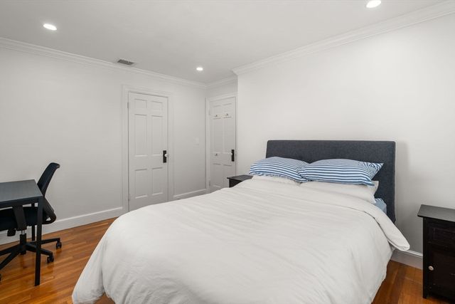 227 Bonad Rd, Brookline, MA 02467