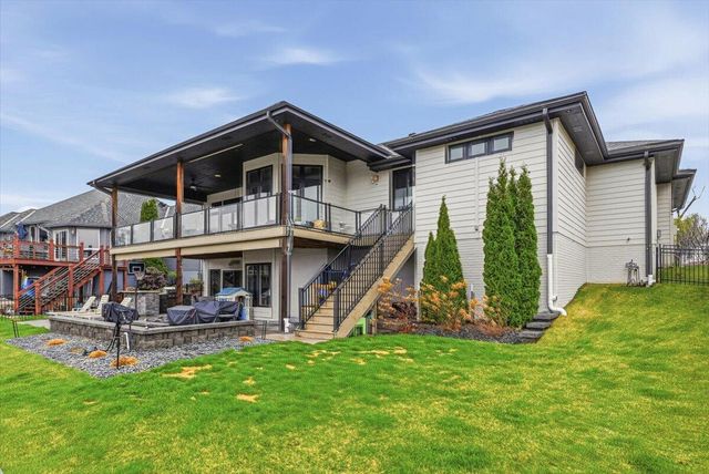 780 KEY Circle, Carter Lake, IA 51510