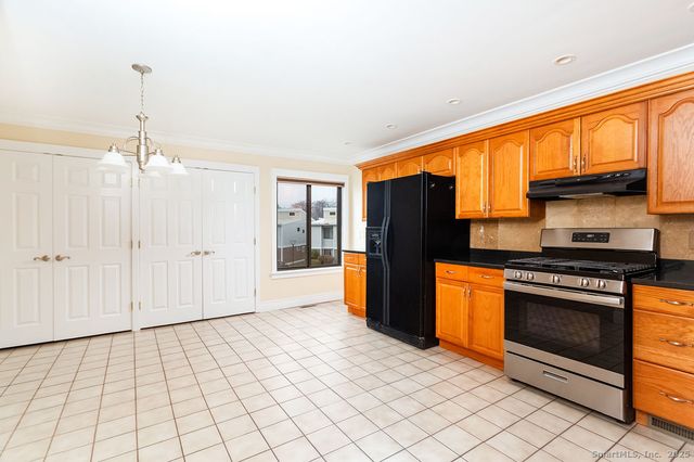 13 Lawson Lane 13, Ridgefield, CT 06877