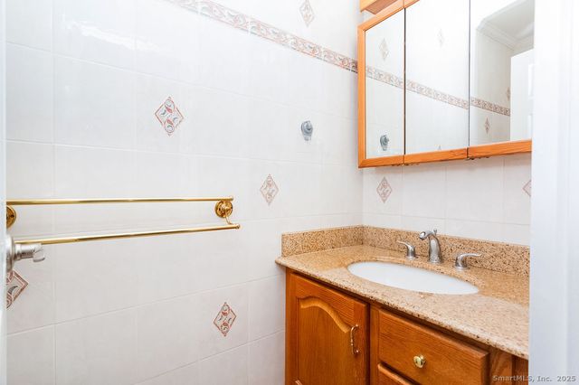 13 Lawson Lane 13, Ridgefield, CT 06877