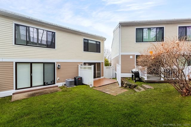 13 Lawson Lane 13, Ridgefield, CT 06877