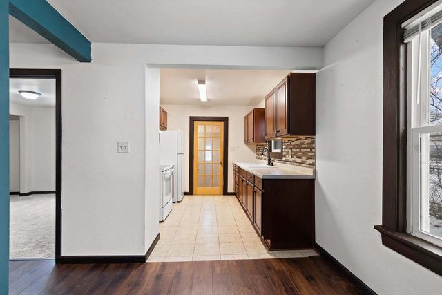 821 SCHOOL PLACE, Green Bay, WI 54303