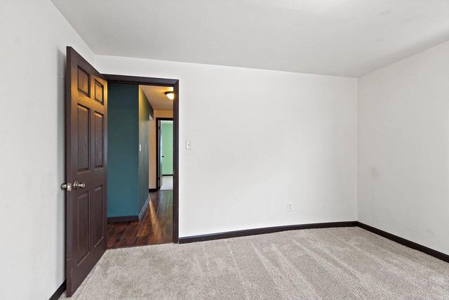 821 SCHOOL PLACE, Green Bay, WI 54303