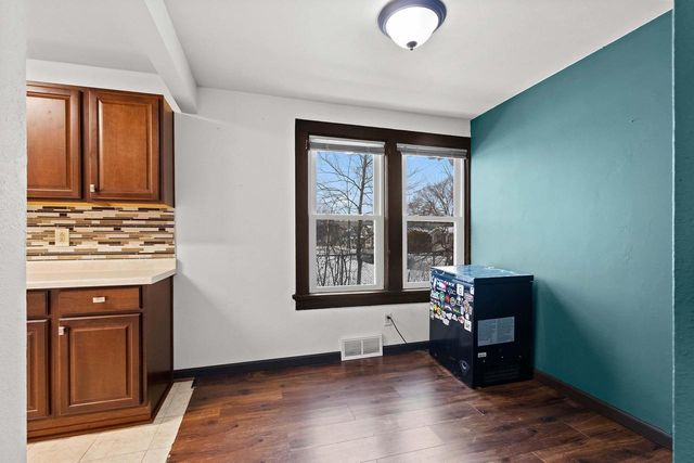 821 SCHOOL PLACE, Green Bay, WI 54303