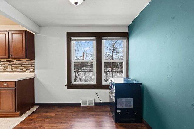 821 SCHOOL PLACE, Green Bay, WI 54303