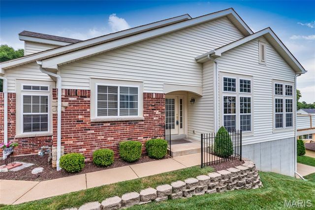 105 River Breeze Way, St Louis, MO 63129