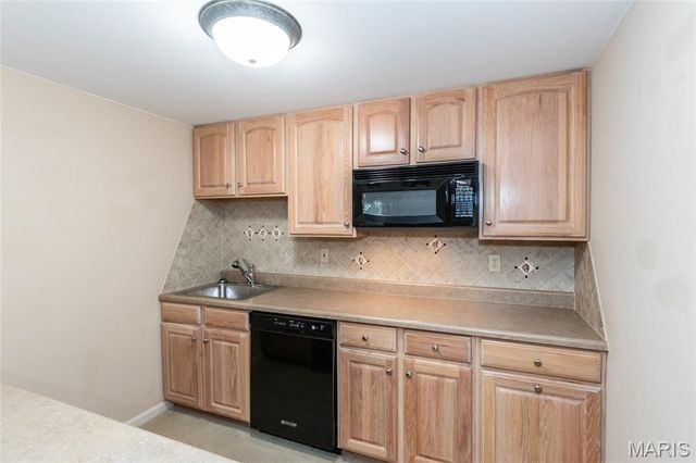 105 River Breeze Way, St Louis, MO 63129