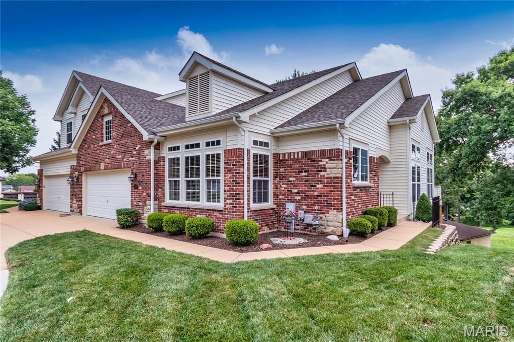 105 River Breeze Way, St Louis, MO 63129