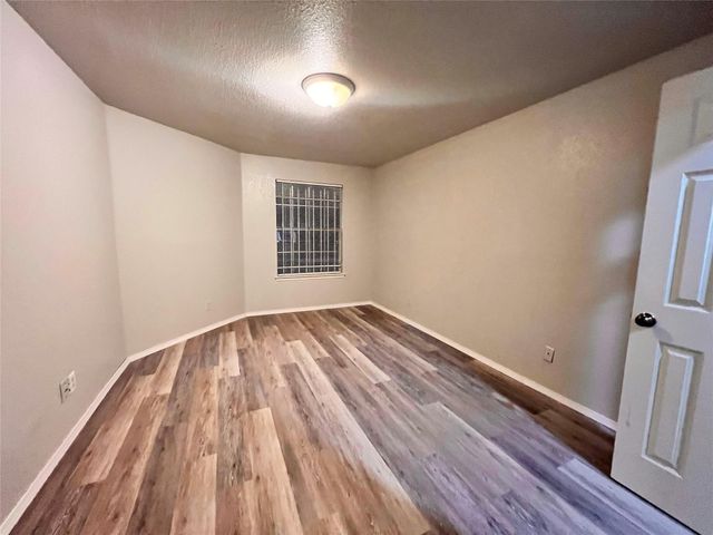 10661 Braes Bend Drive, Houston, TX 77071