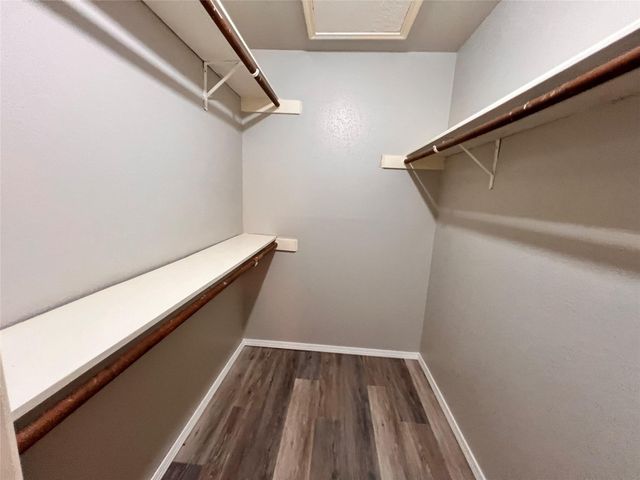 10661 Braes Bend Drive, Houston, TX 77071