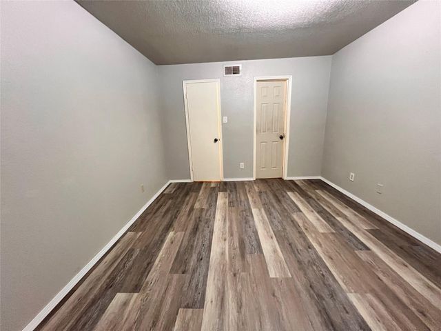 10661 Braes Bend Drive, Houston, TX 77071