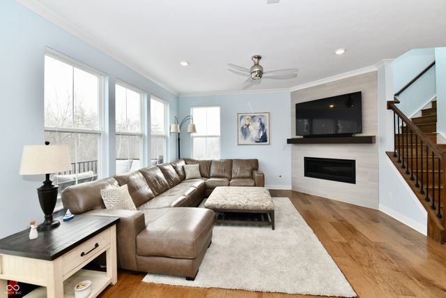 348 Brunswick Way, Zionsville, IN 46077