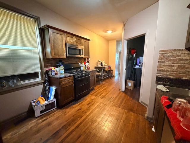 4640 W West End Avenue, Chicago, IL 60644