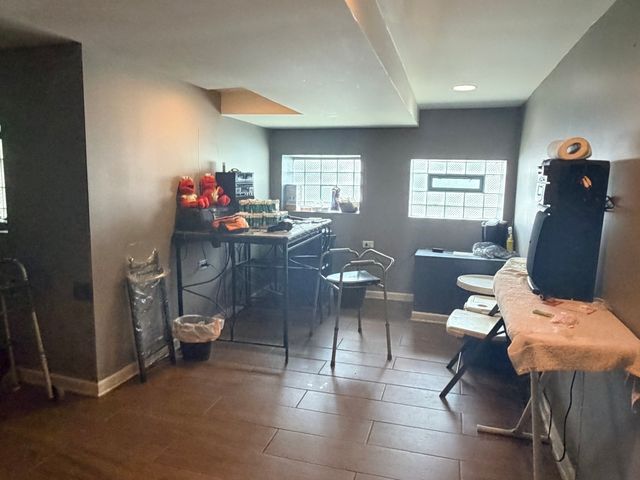 4640 W West End Avenue, Chicago, IL 60644