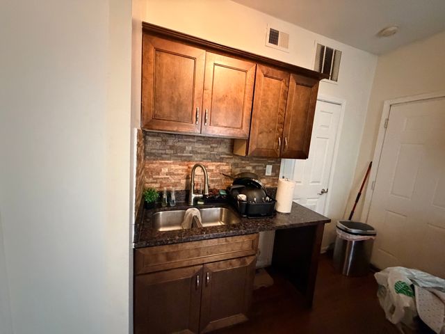 4640 W West End Avenue, Chicago, IL 60644