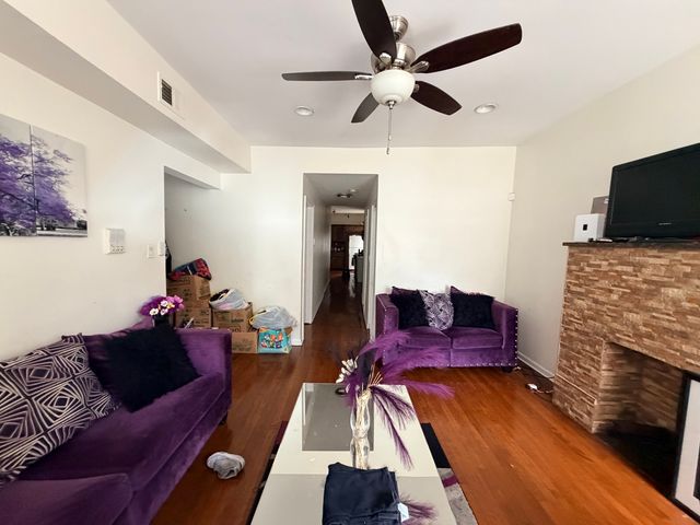 4640 W West End Avenue, Chicago, IL 60644