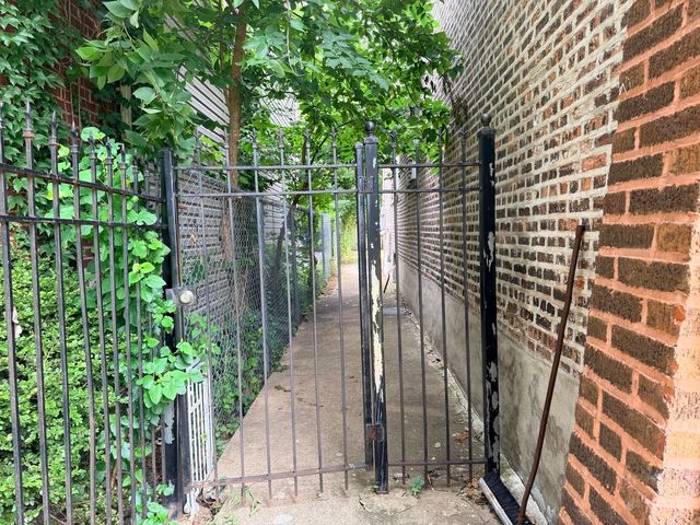 4640 W West End Avenue, Chicago, IL 60644