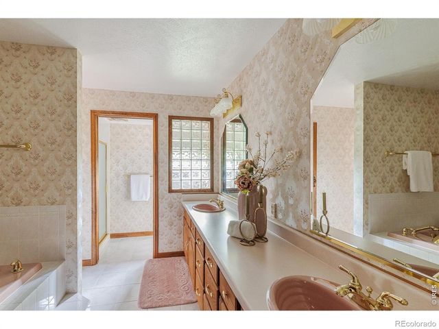 6686 Apache Court, Niwot, CO 80503