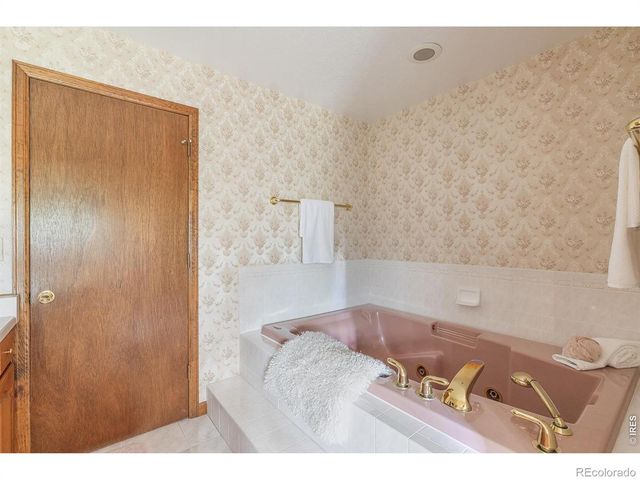 6686 Apache Court, Niwot, CO 80503