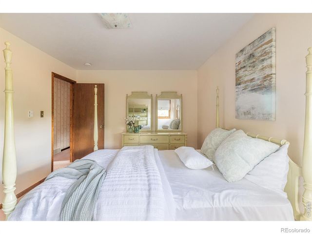6686 Apache Court, Niwot, CO 80503