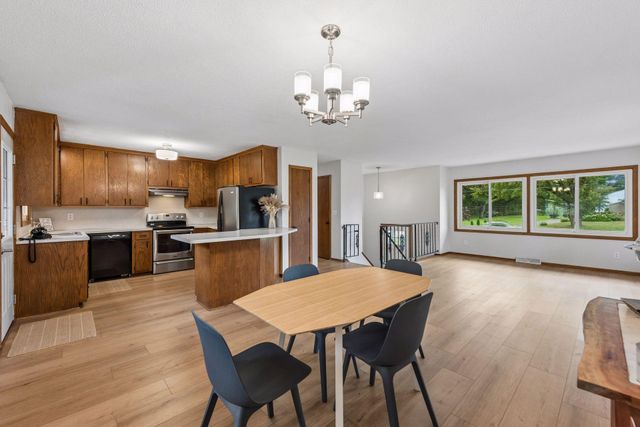 3548 Edgerton Street, Vadnais Heights, MN 55127