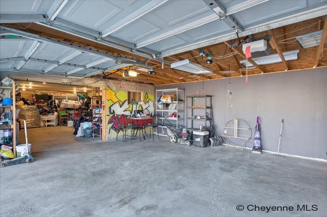 2532 E 9TH ST, Cheyenne, WY 82001