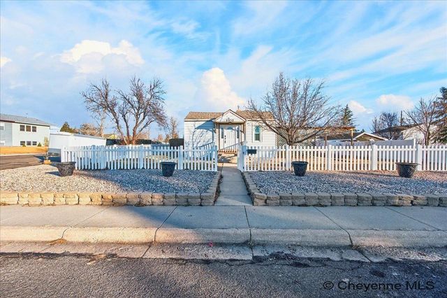 2532 E 9TH ST, Cheyenne, WY 82001