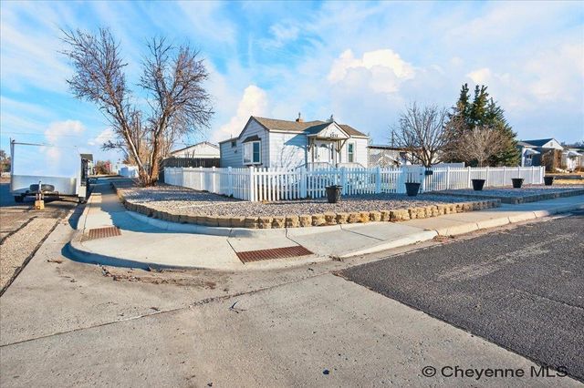 2532 E 9TH ST, Cheyenne, WY 82001