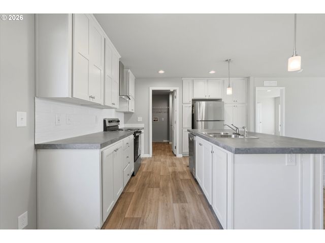 412 ROSEDELL St, Amity, OR 97101