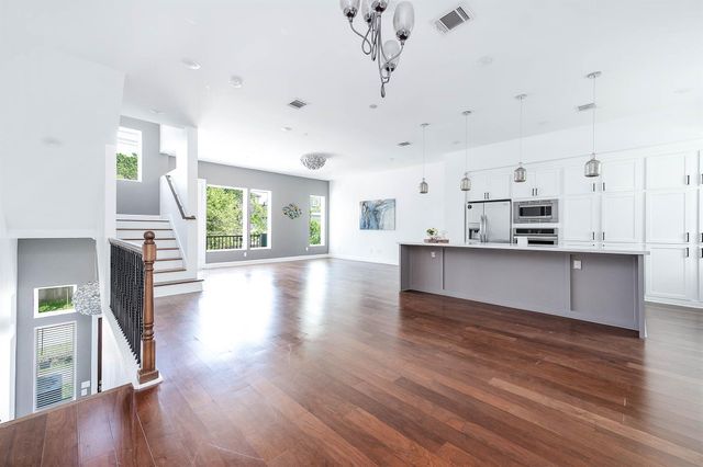 1721 Henderson Street, Houston, TX 77007