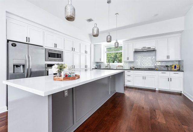 1721 Henderson Street, Houston, TX 77007