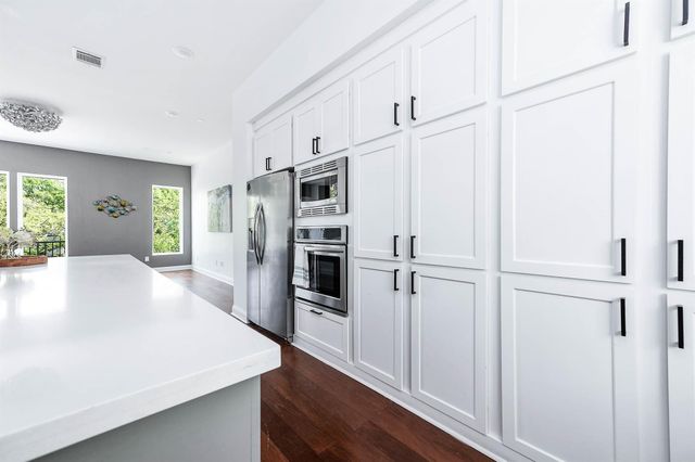 1721 Henderson Street, Houston, TX 77007