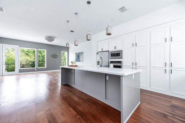 1721 Henderson Street, Houston, TX 77007