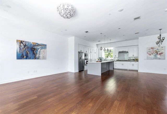 1721 Henderson Street, Houston, TX 77007