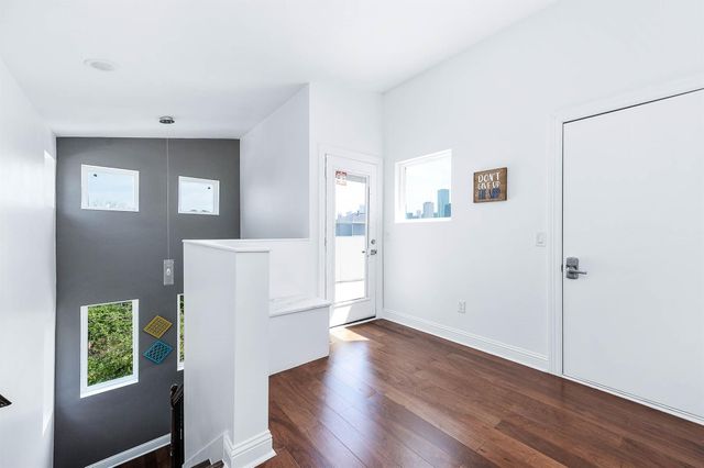 1721 Henderson Street, Houston, TX 77007
