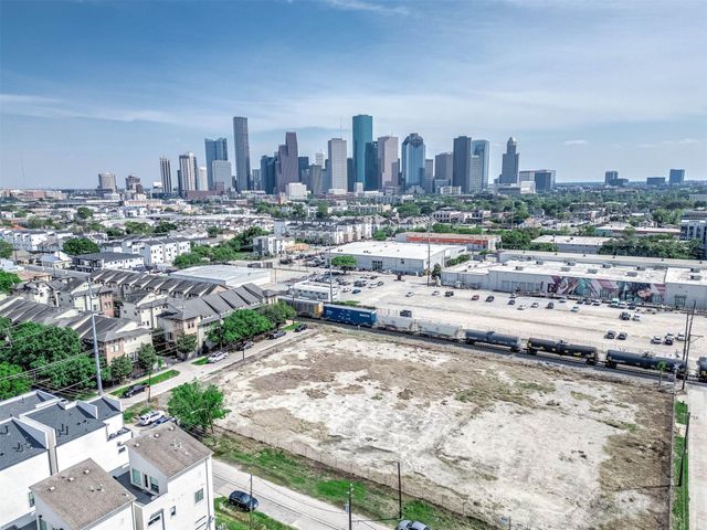 1721 Henderson Street, Houston, TX 77007