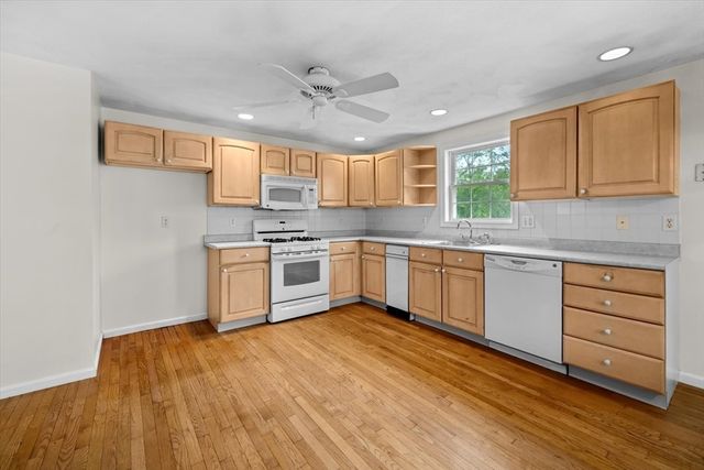 27 Mooney Road, Salem, MA 01970