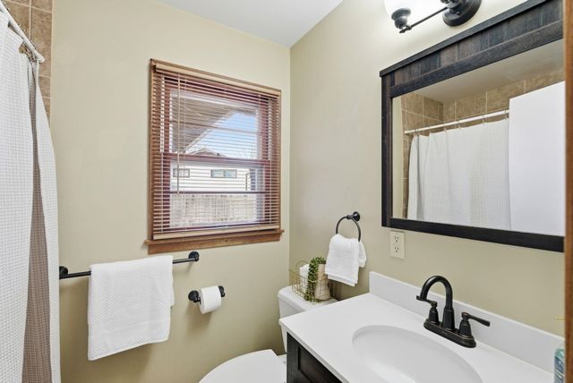 1359 N Woodlawn Blvd, Derby, KS 67037