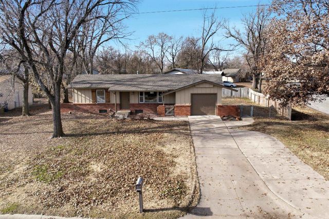 1359 N Woodlawn Blvd, Derby, KS 67037